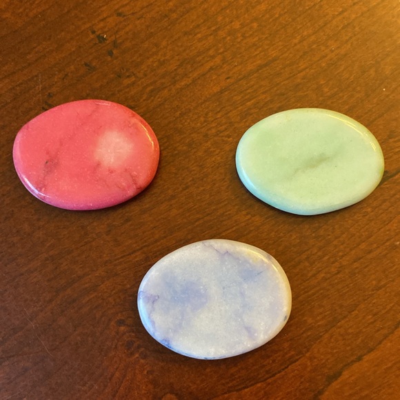 Hope, Love and Luck Inspiration Carved Polished Stones. Set of 3 with bag. - Picture 2 of 8